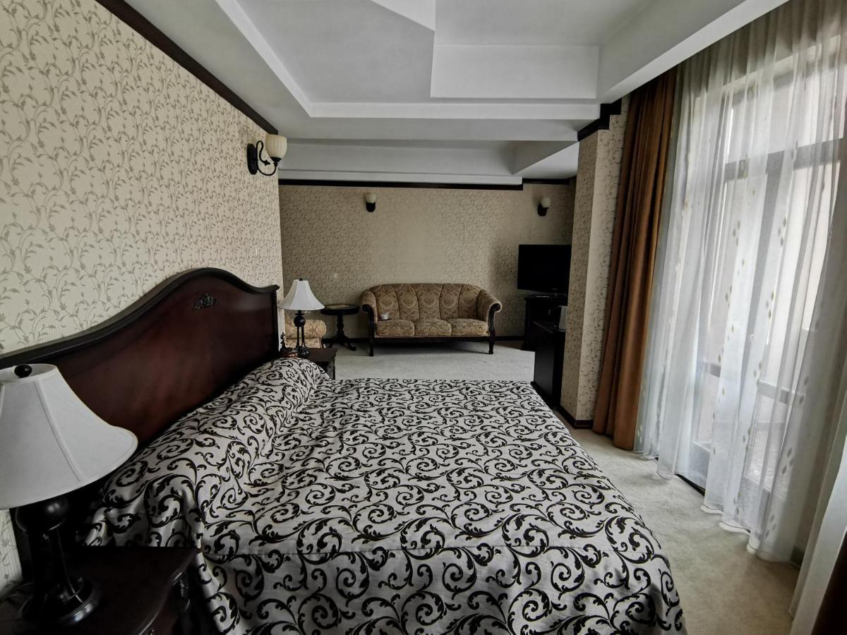 Hotel Carol Konstanca Kültér fotó