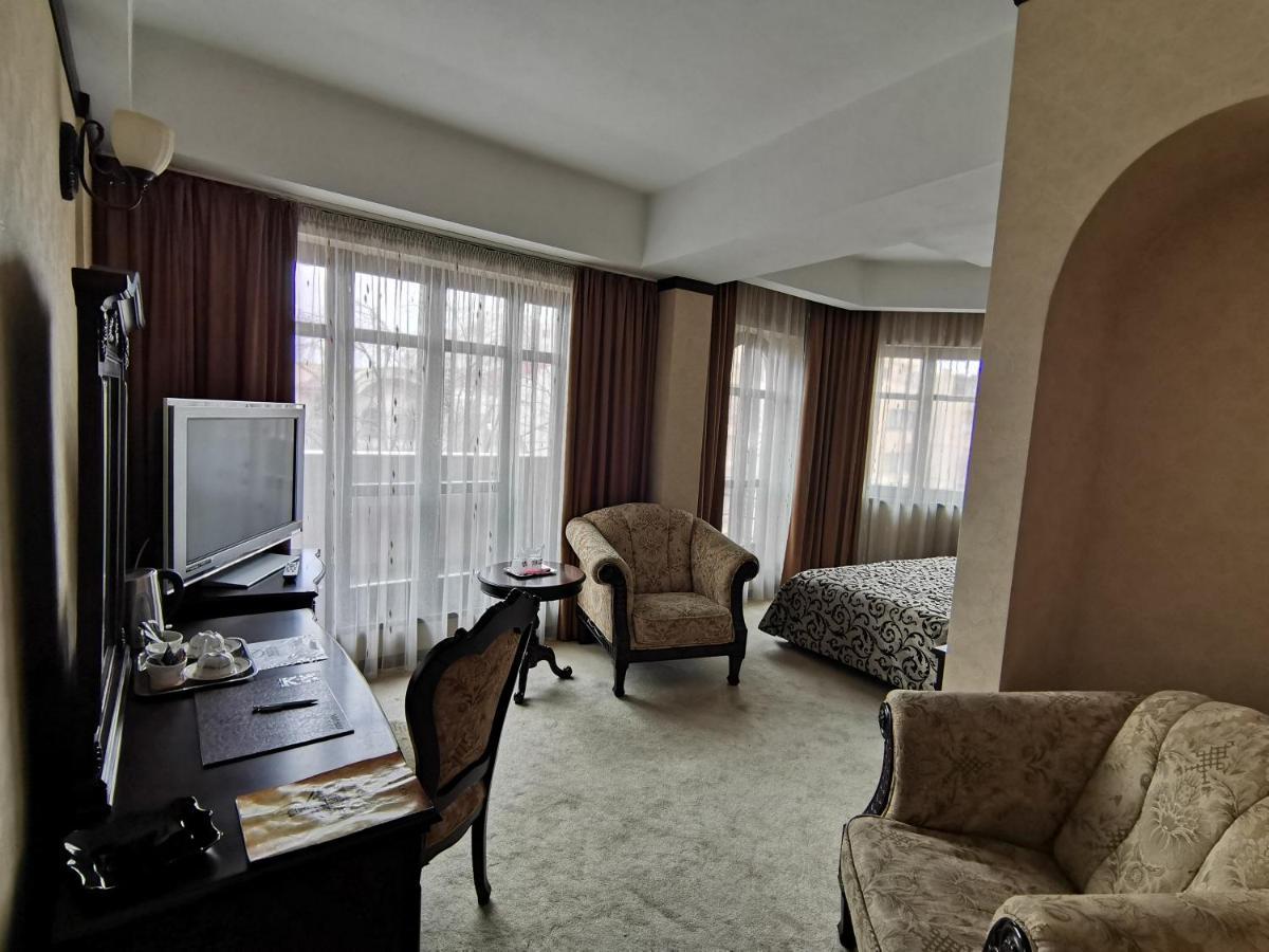 Hotel Carol Konstanca Kültér fotó