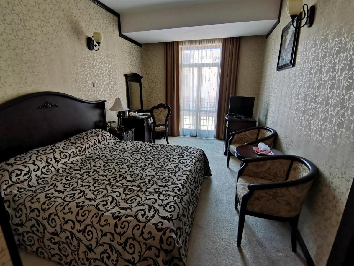 Hotel Carol Konstanca Kültér fotó